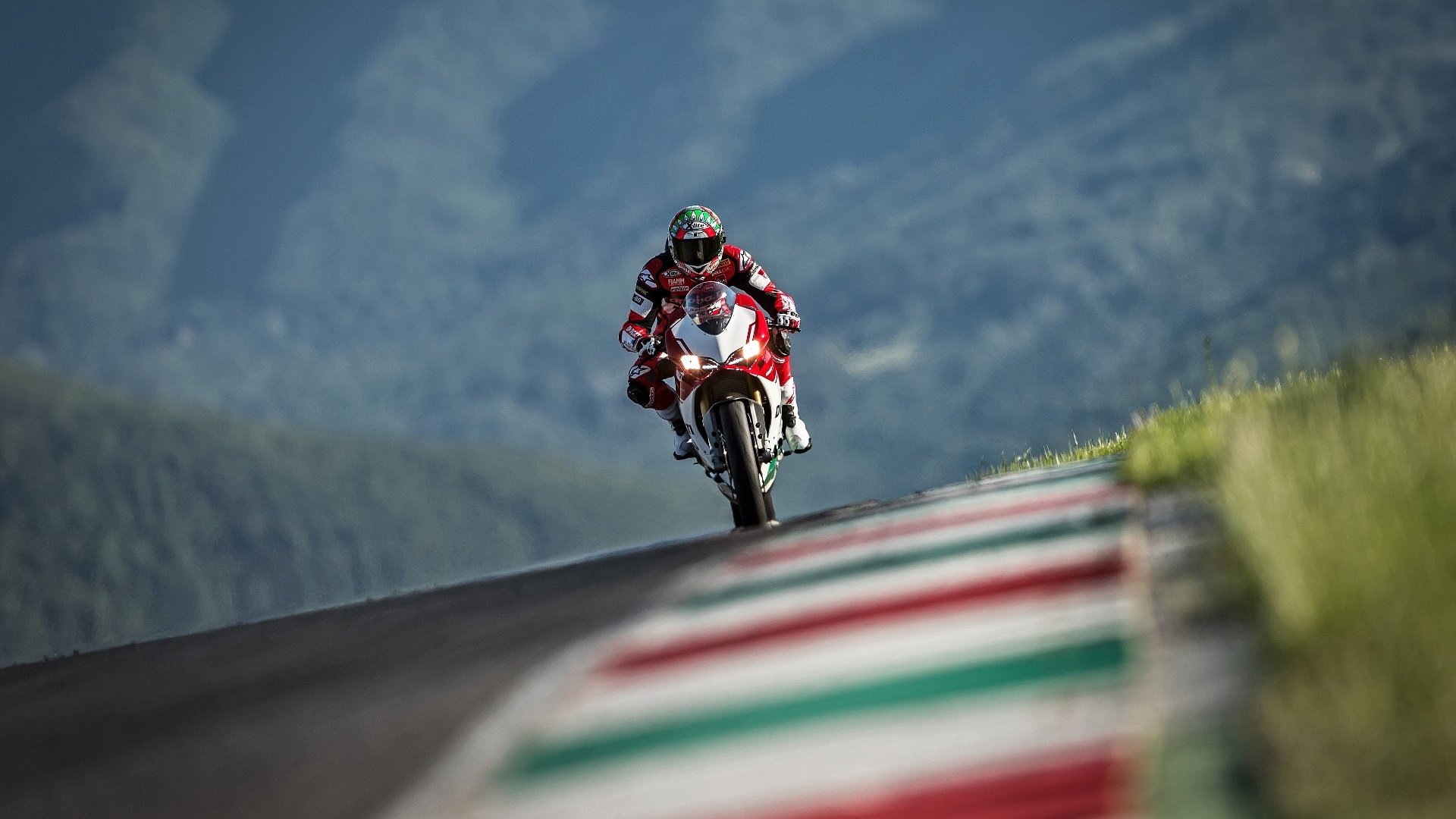 开云直播平台-VAR再成焦点，哈兰德造点引发巨大争议，英超裁判尺度遭质疑，哈兰德造点引争议，VAR判罚再成英超焦点